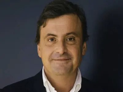 Carlo Calenda raccomanda Spot +11V Sontrix